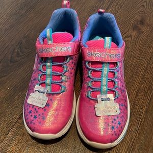 NWT sketcher sport tennis shoes